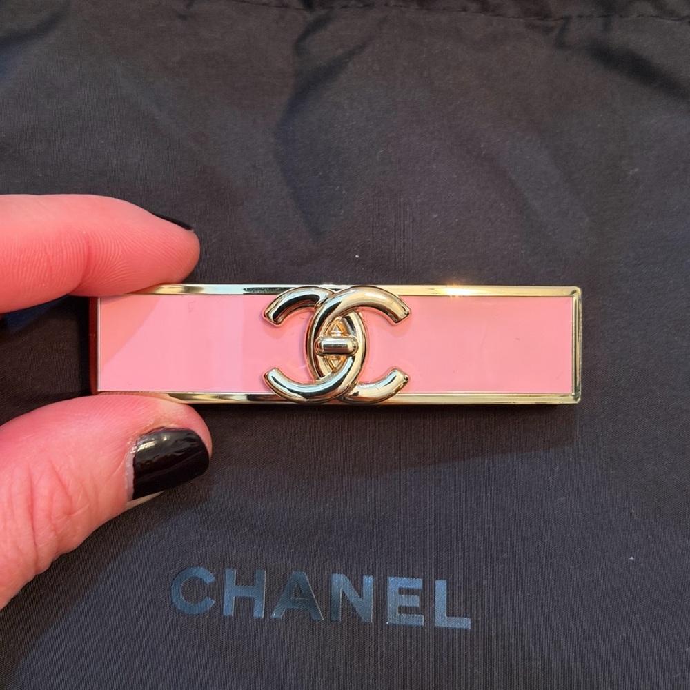 CHANEL Pink and Gold Logo Hair Barrette with Bags GREAT GIFT ❤️